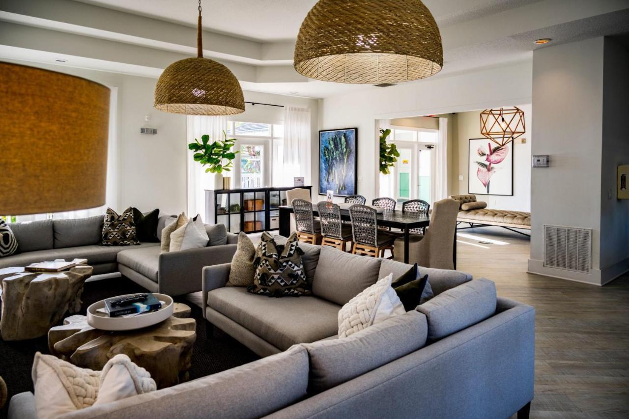 شقة برادنتون  في Designed 2Br With Balcony Pool And Gym المظهر الخارجي الصورة